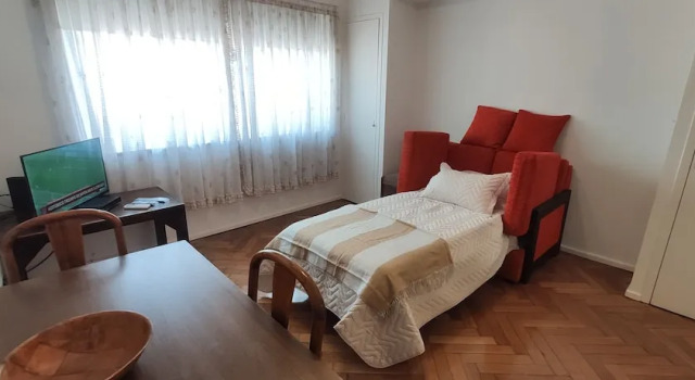 Spacious Retreat Studio Near Obelisk