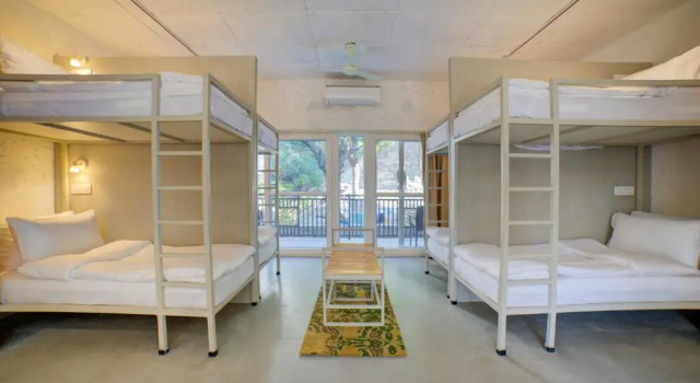 Кровать в общем номере Bedzzz Rishikesh by Leisure Hotels