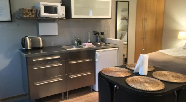 Студия A. Bernhard Guest House