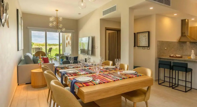 Апартаменты Luxury 2BR Pool & Golf View at Cana Pearl