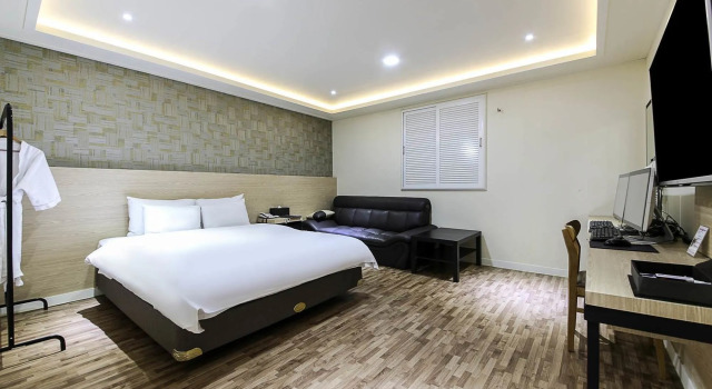 White Hotel, Reserva ahora Hotel Suwon Gyeonggi-do, cerca de Puesto Yeonmudae (Dongjangdae)