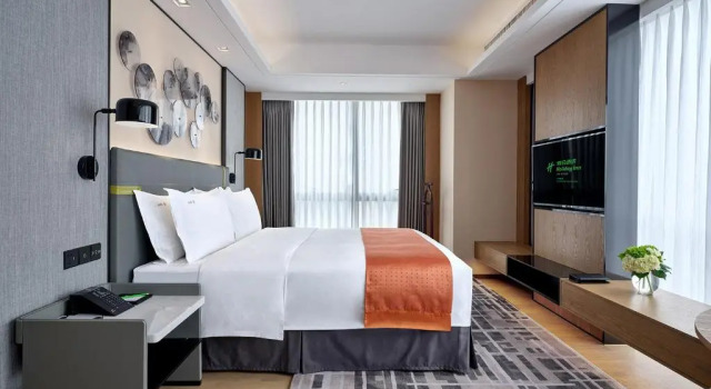 Двухместный люкс Holiday Inn Guangzhou South Lake-an lHG Hotel