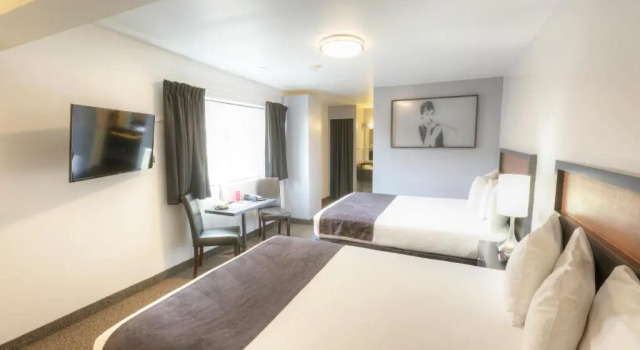 Четырёхместный номер Standard Hotel Ruby