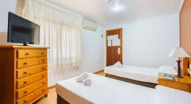 Двухместный номер Standard Hostal Casa Antonio by Vivere Stays