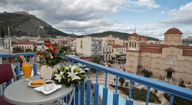 Одноместный номер Standard с балконом и с видом на город Morfeas Hotel