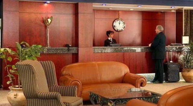 Hôtel Maritime Plaza, Rezervovat Hotel 4hvězdičkové hotely v Montreal, poblíž CGI Group, 4*