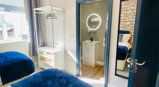 LEISURE, BUSINESS Stays 1 Bed Flat W Parking, Prenota Hotel Colne 