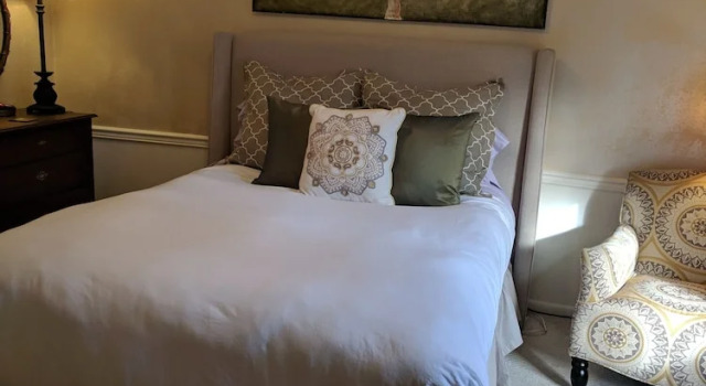 Standard- suite Meadowood Inn