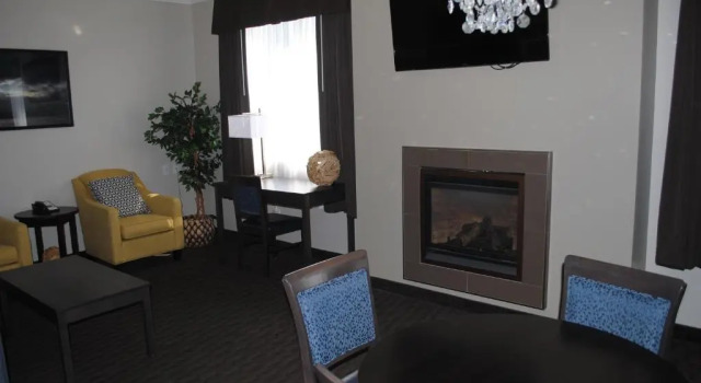 Люкс Days Inn & Suites by Wyndham Lindsay