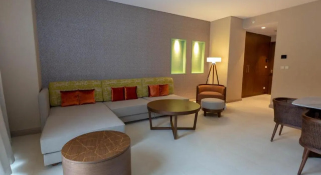 Люкс с террасой с 3 комнатами Tilal Riyadh