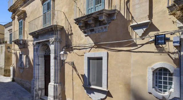 Appartamenti Vista Duomo - Ibla - Pomelia, Забронировать Отель Отели Долины Ното 4 звезды, 4*
