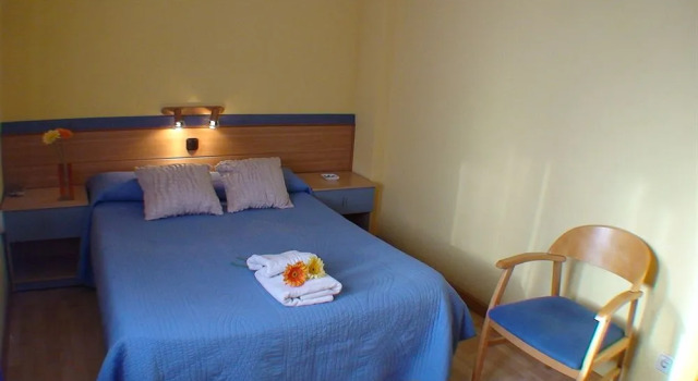 Hostal El Carmen, Book Hotel Cheap Hotels in Aragon