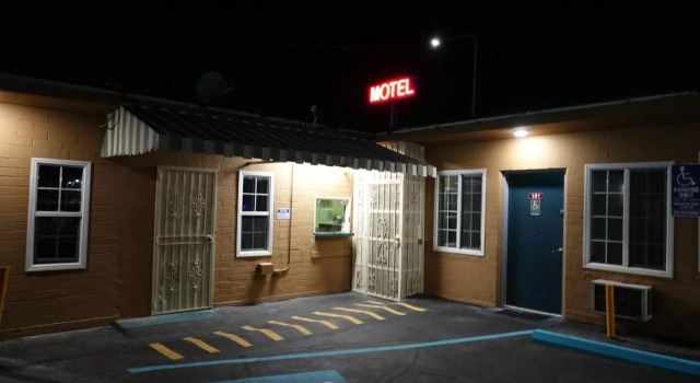 24 Hours Motel