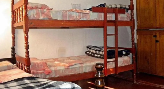 Кровать в общем номере El Sol Hostel de Humahuaca