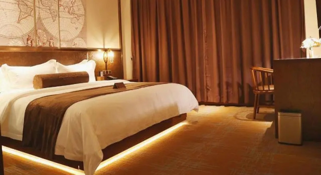 James Joyce Coffetel Aletai Lanwan Food City, Rezerwuj Hotel Beitun City Xinjiang