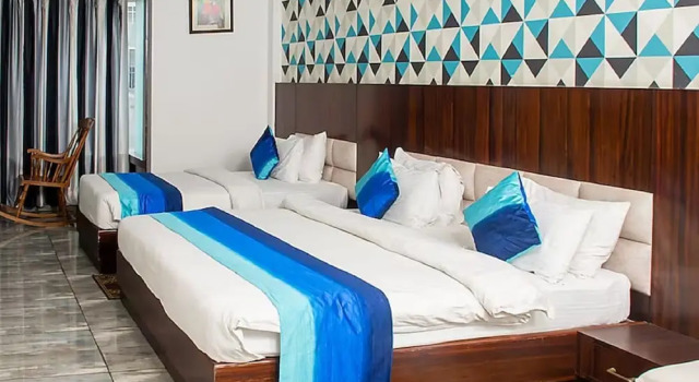 Люкс Luxury Hotel SGT Plaza