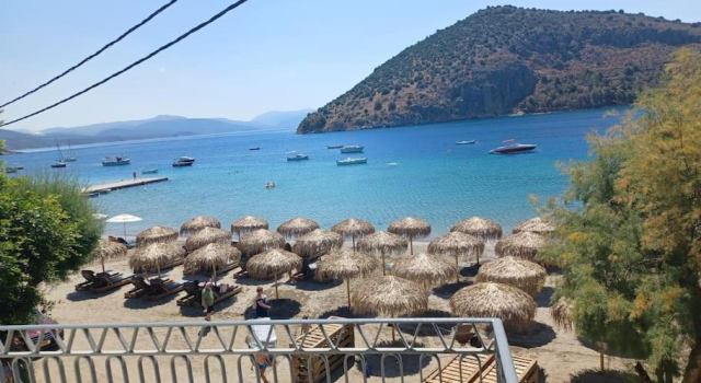 Big apartment on the beach, Prenota Appartamento Tolo 