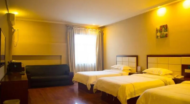 Номер Standard GreenTree Inn ShanXi LuLiang FengShan Road Central Park Express Hotel