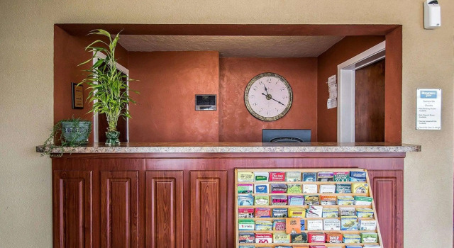 Rodeway Inn Gainesville - University Area, Boek Hotel Gainesville Florida
