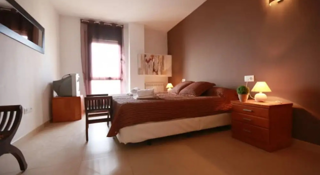 Apartamento Vista a la Playa Para 5 Personas en Cambrils, Забронировать Апартаменты/квартира Отели El Baix Camp с бассейном, Бассейн