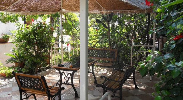 Апартаменты c 1 комнатой с балконом Two Room Apartment Near the Beach