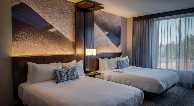 Четырёхместный клубный номер Standard Richmond Marriott Short Pump