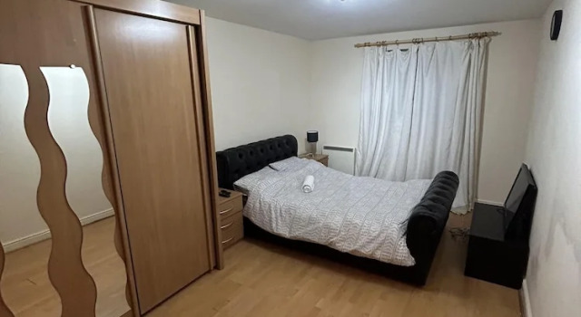 Spacious 1-bed Apartment in London sea View, Varaa Huoneisto Asunnot kohteessa Merseyside, Huoneisto