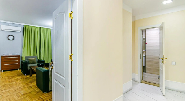 Targovu 4 Room Lux Apartment, Забронировать Апартаменты/квартира Отели в центре Баку, в центре