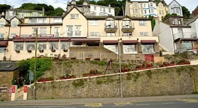 Rivercroft Hotel