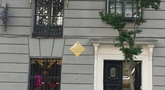 Oriente Palace Apartments