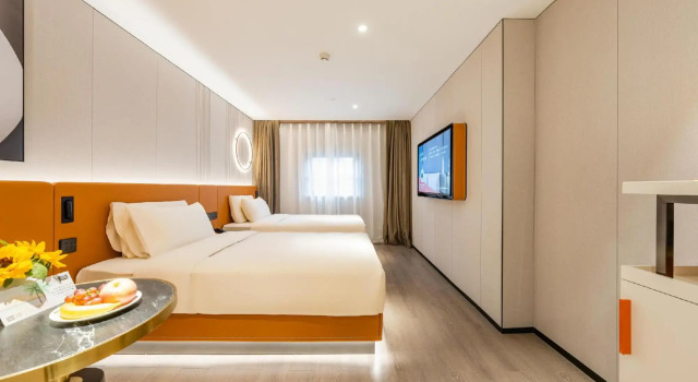 Atour Hotel (Wangfujing pedestrian street)