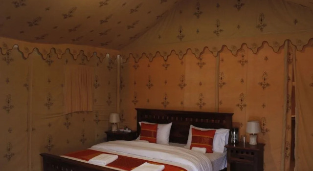 Samrat Resort, Забронировать Курортный отель Отели штата Раджастхана с парковкой, Парковка