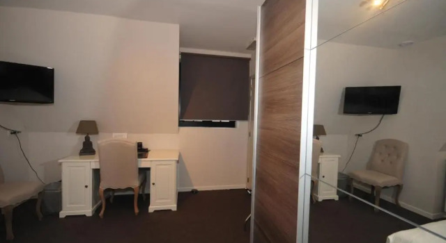 Двухместный номер Economy Hotel La Chaumiere
