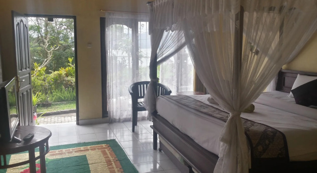 Segara Hotel and Restaurant