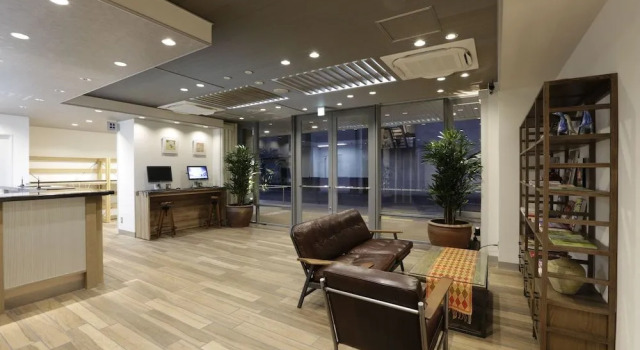 Kyoto Morris Hostel, Забронировать Хостел Отели в центре Киото, в центре, Парковка