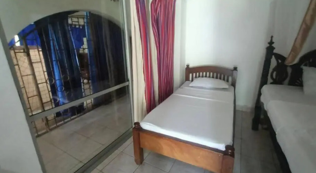 Kivulini House Diani 5 bedroom with pool, Rezervasyon Otel Diani Beach 