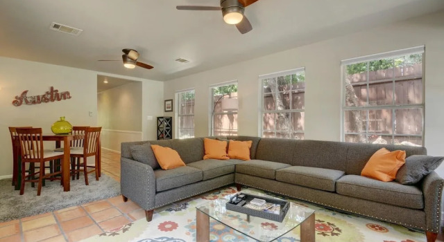 3BR 2BA Elegant Tarrytown House by RedAwning, Rezerwuj Hotel Austin Greater Austin