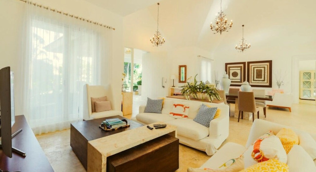 8 BDR Villa Walking Distance From Private Beach With Service Staff, Book Villa Punta Cana Den Dominikanske Republik