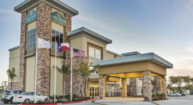 Кровать в общем номере La Quinta by Wyndham Rockport - Fulton