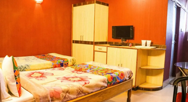 Amit Hotel by Clovers Stays, Rezervovat Hotel Hotely v Bangalore s parkováním, Parkování