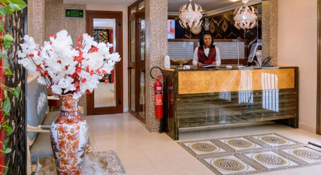 Hôtel La Principauté Douala Bonapriso, Rezervovat Hotel Hotely v Douala s parkováním, Parkování
