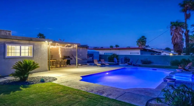 Коттедж Relax at the 3BR Tranquil Oasis in Palm Springs