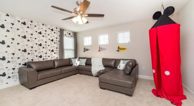 5267 Wildwood Way 5 Bedroom Home