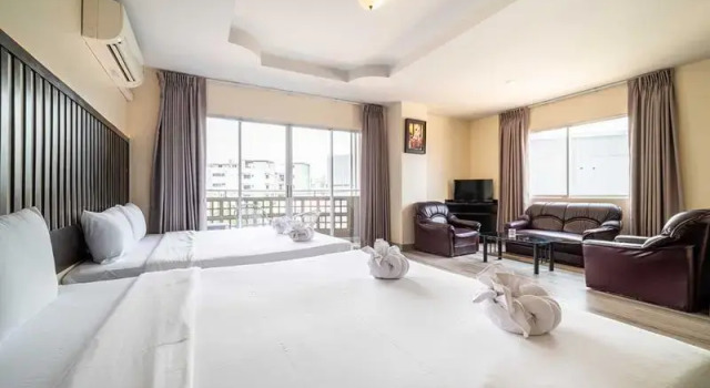 Номер Deluxe Sunday JA Plus Hotel