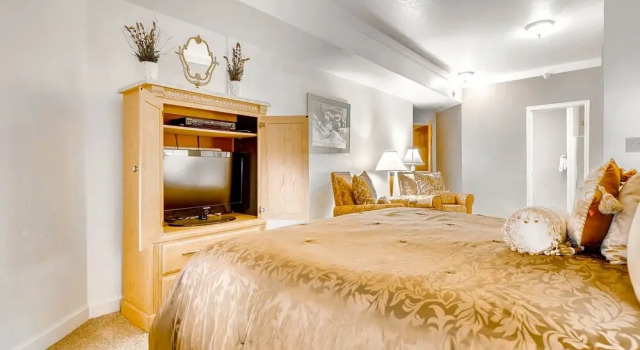 Powder Run C11 3 Bedroom Condo by RedAwning