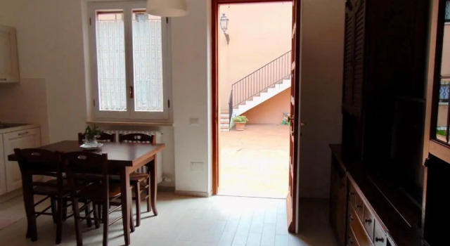 N80 - Numana, bilocale con terrazzo in centro, Rezervovat Hotel Numana 