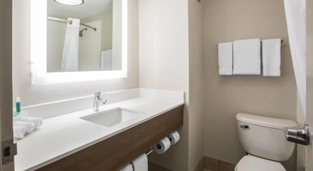 Четырёхместный номер Standard Holiday Inn Express & Suites - Jacksonville W - I295 and I10 by IHG