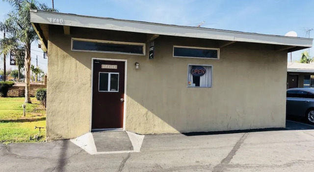 Sands Motel, Rezerwuj Motel Ontario Kalifornia