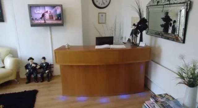 Sunnyside Guest House Southport - winner of Best B&B in the country 2025-26, Забронировать Отель Отели Саутпорт 4 звезды, рядом с Саутпортский театр, 4*