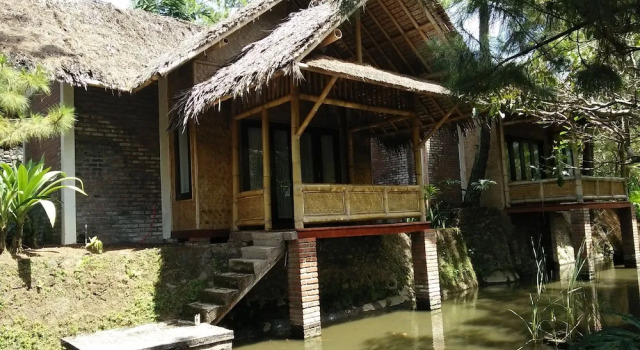 Bungalow De lujo Bukit Alamanda Resort & Resto